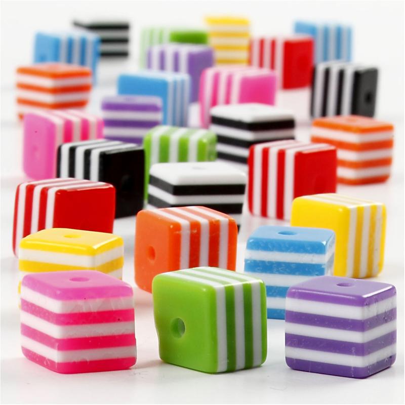 Multi Mix, size 8x8 mm, hole size 2,5 mm, ca. 135 pc, 80 g, 110 ml