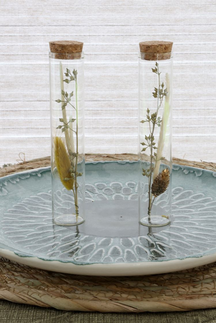 Glass tube with several dried flowers natural 15cm high (12 pcs.) [IFS-30343]