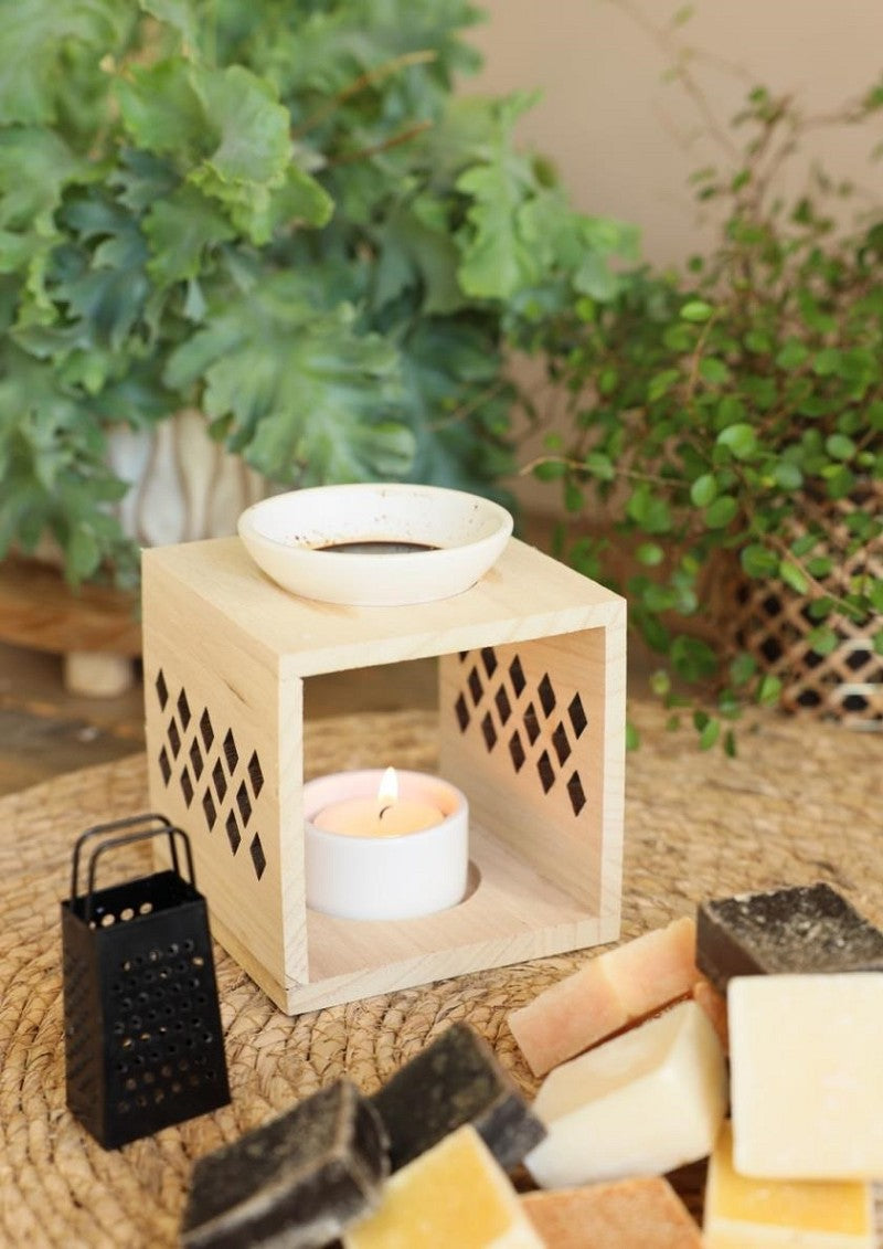 Wooden Aroma cube Holder white motif (1 pcs) [IFS-36004]