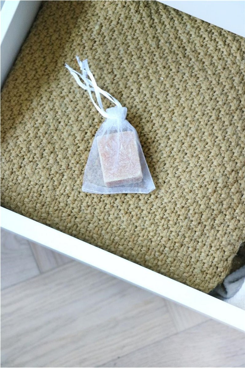 Aroma cubes Sandel Wood (24 pcs) [IFS-36015]