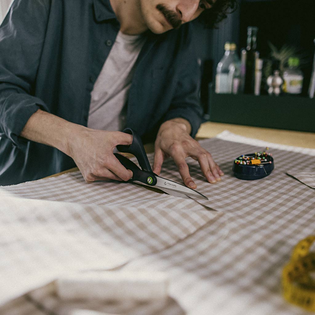 Fiskars Multi Purpose Scissors, L: 24 cm, right, black