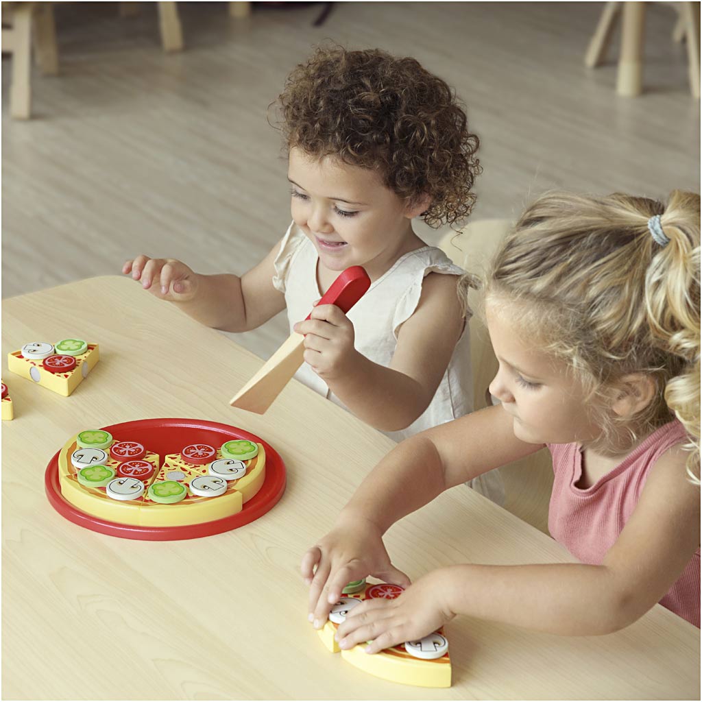 VIGA wooden play pizza, size 23x3,5 cm, 1 pc [HOB-907795]
