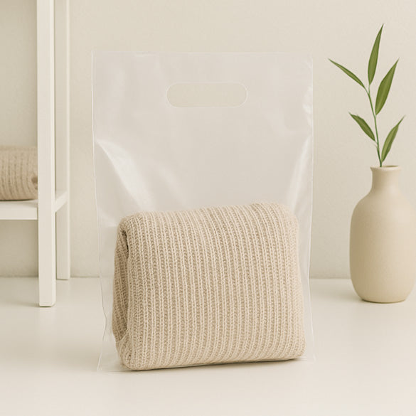Plastic Carrier Bags Clear 22.9x30.5cm 60 micron LDPE (100 pieces) [H912CL1]