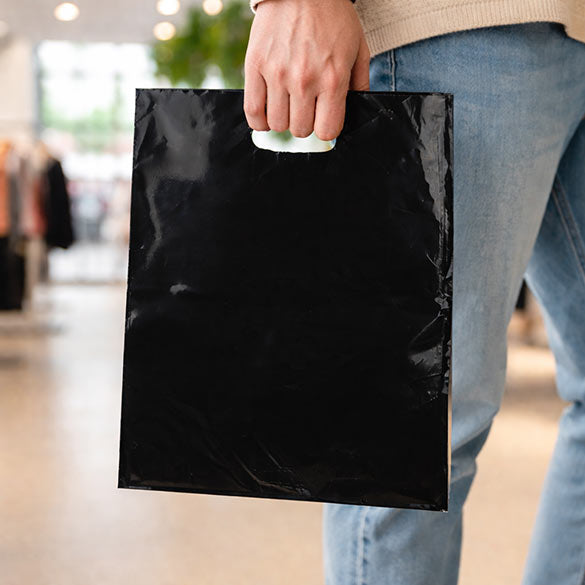 Plastic Carrier Bags Black 38.1x45.7cm 60 micron LDPE (100 pieces) [H1518BK1]
